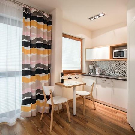 Apartamenty Klifowa Z Widokiem Na Morze Тженсач Екстериор снимка